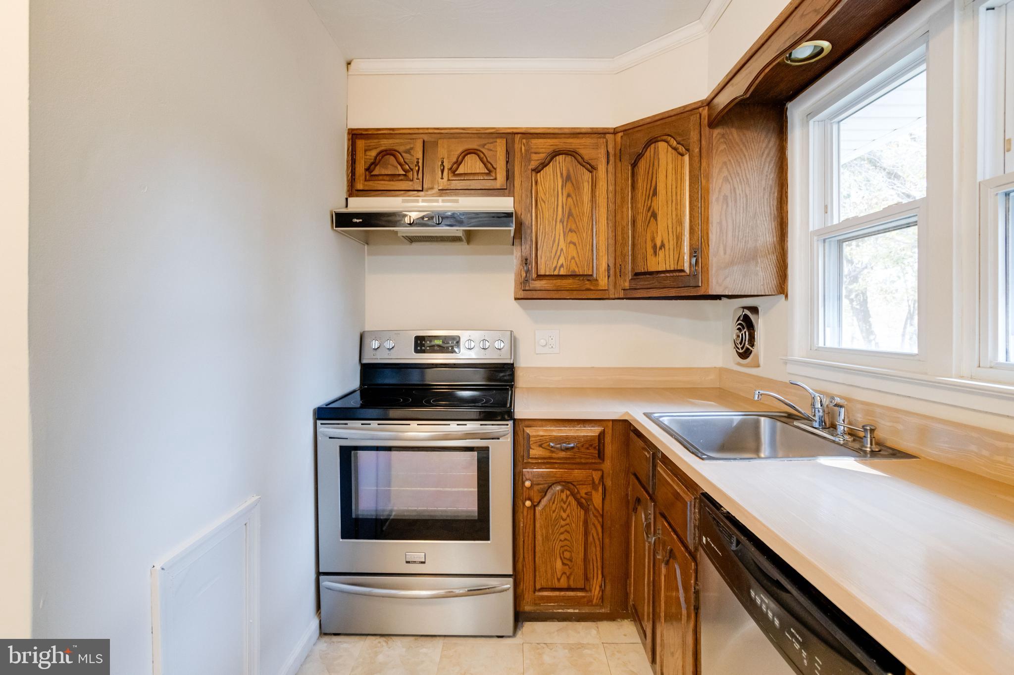 REGULARS - Residential Lease