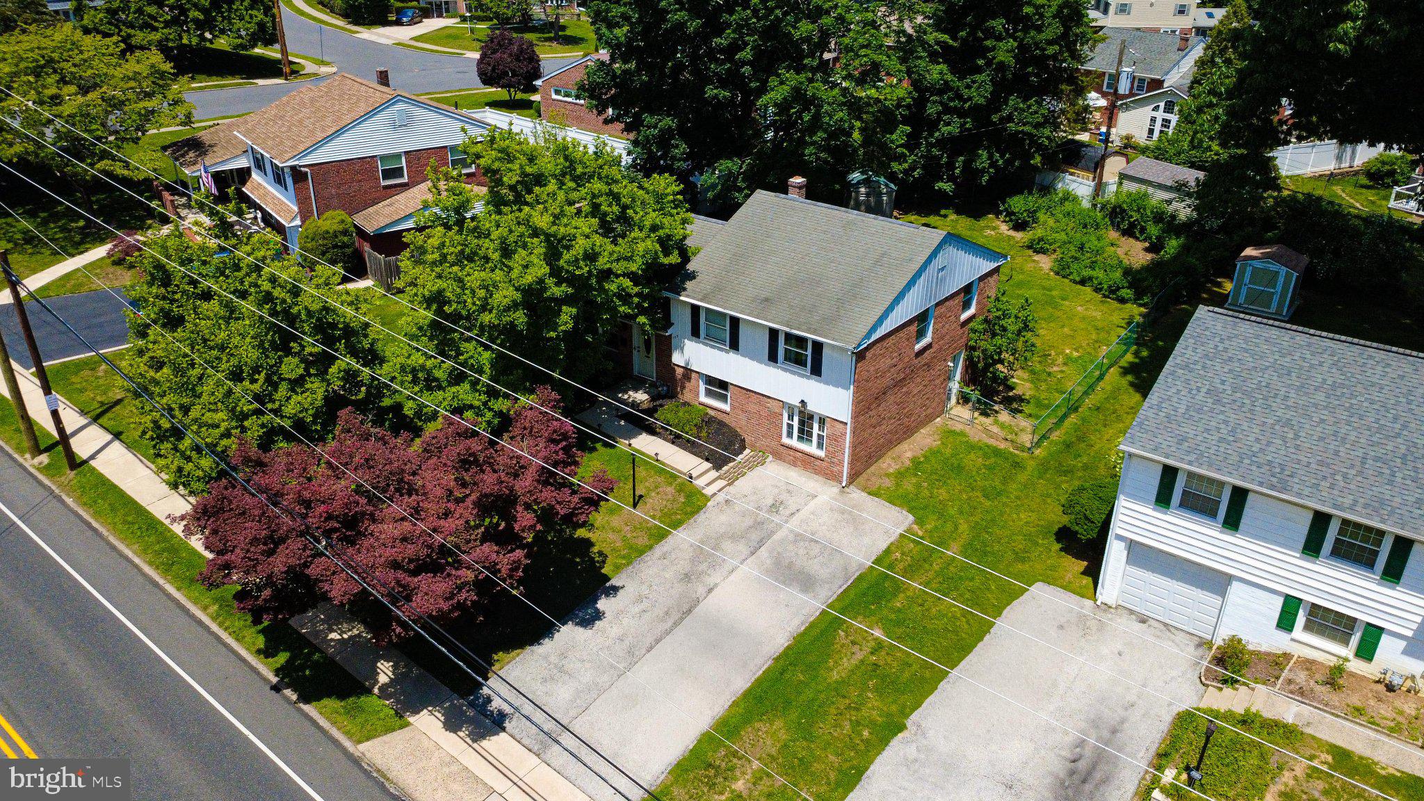 125 W THOMSON AVENUE