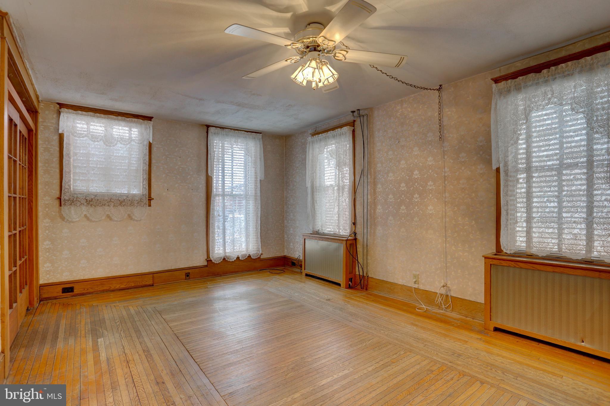WEST EARL TWP - Residential