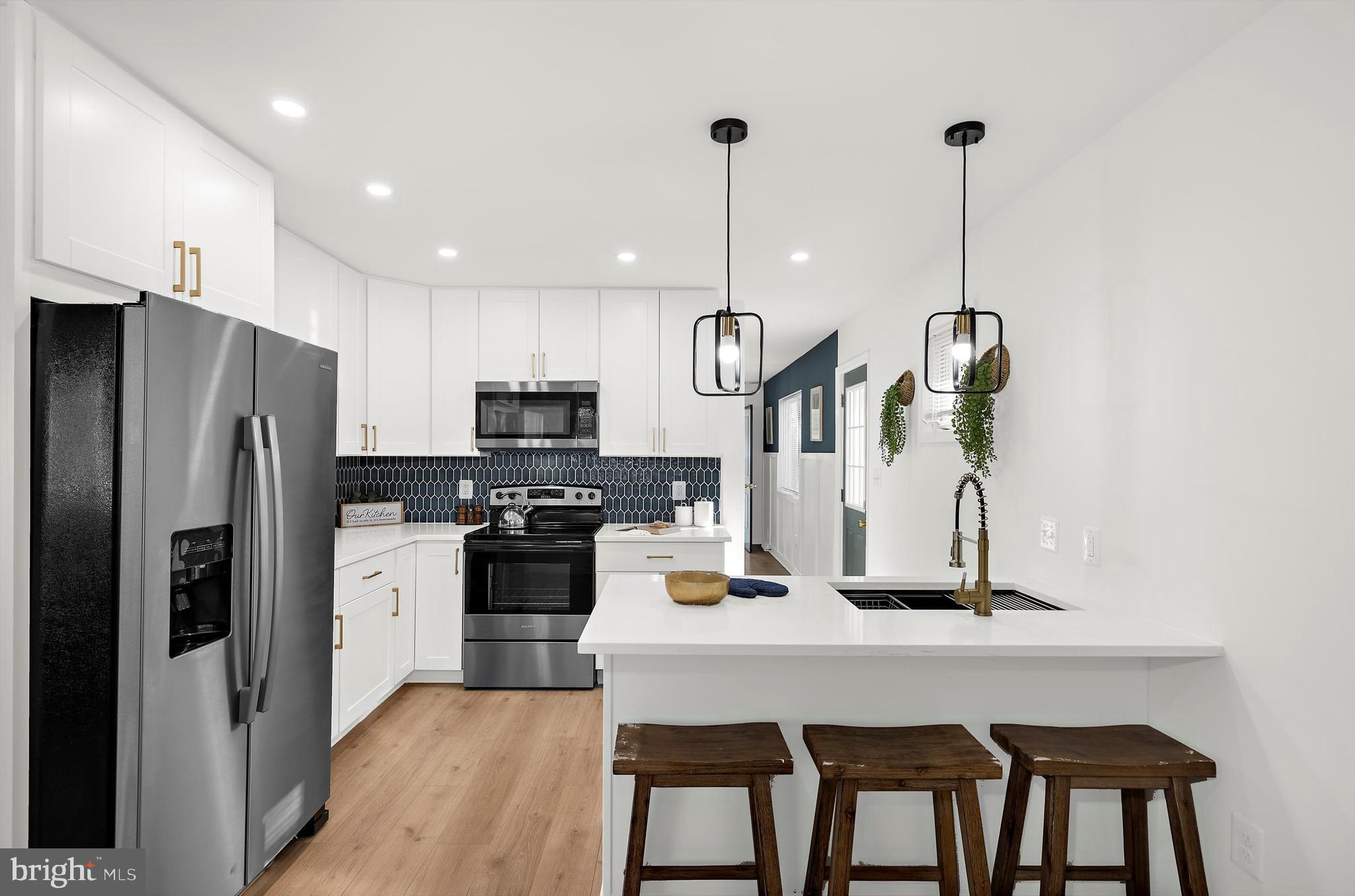 RIVIERA BEACH - Residential