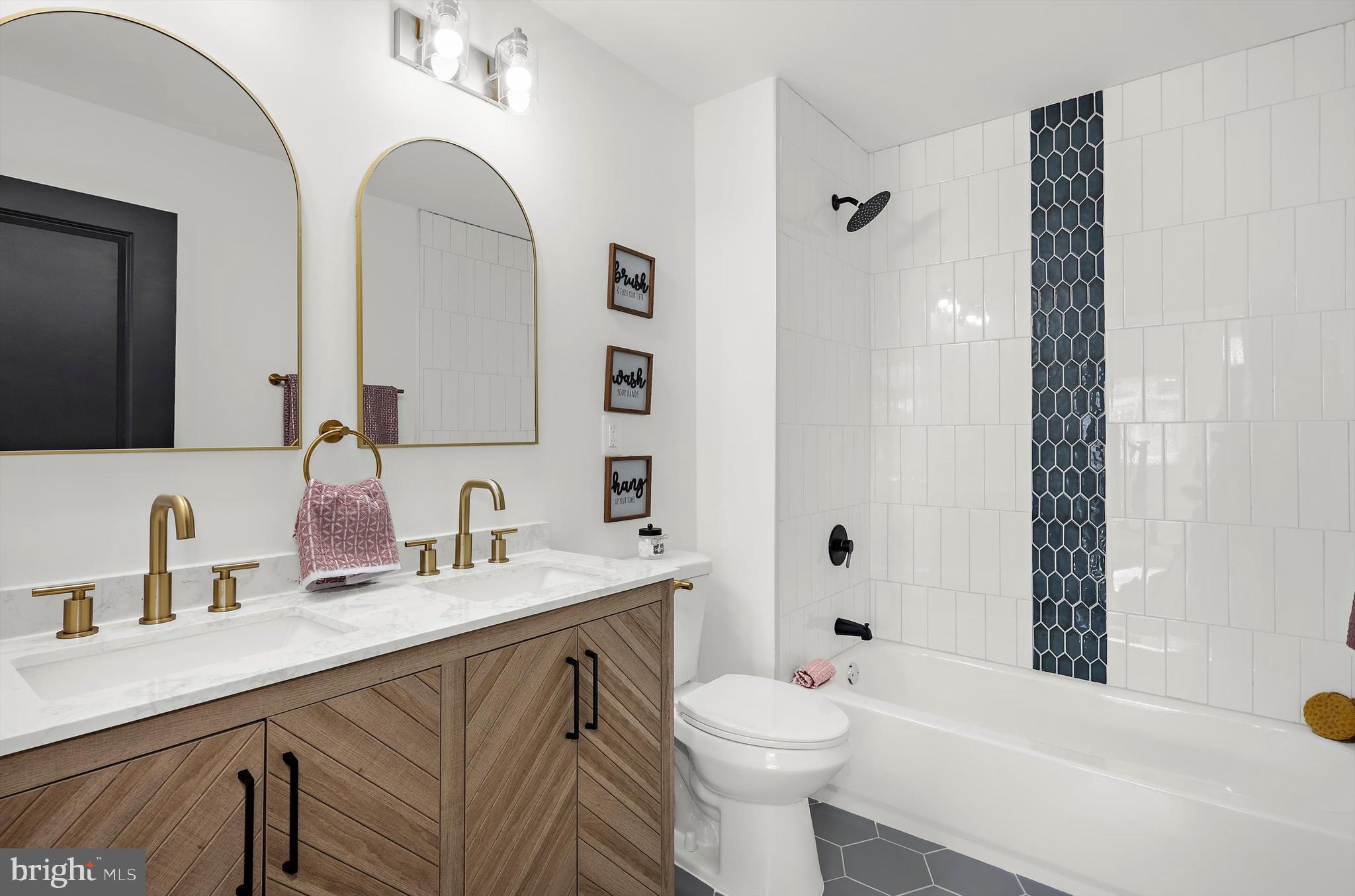 RIVIERA BEACH - Residential