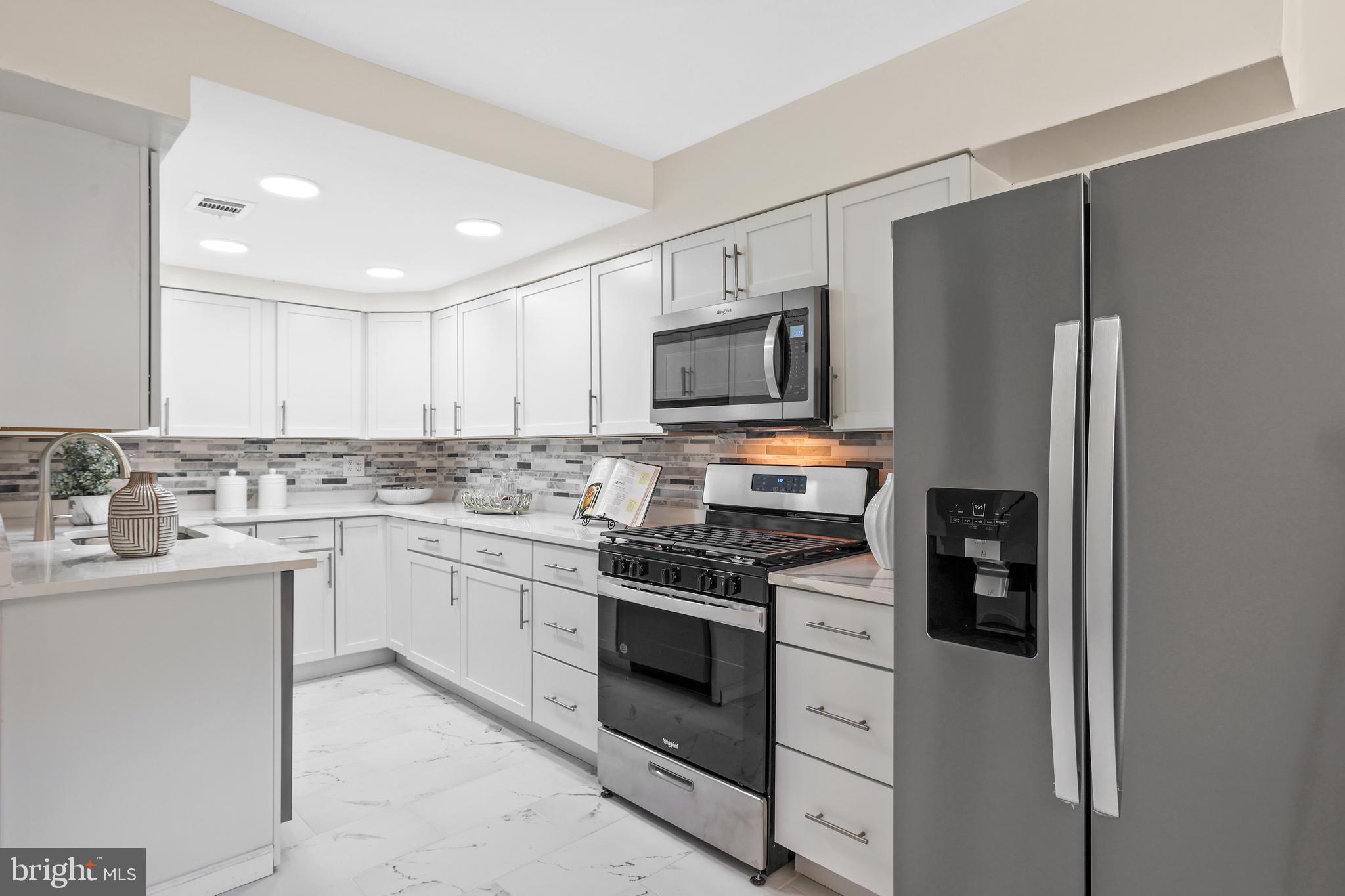 DALE CITY - Residential