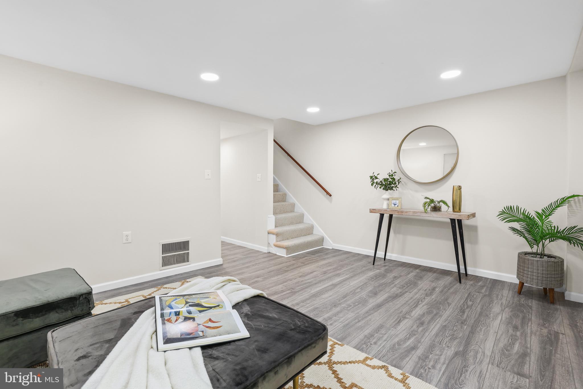 DALE CITY - Residential