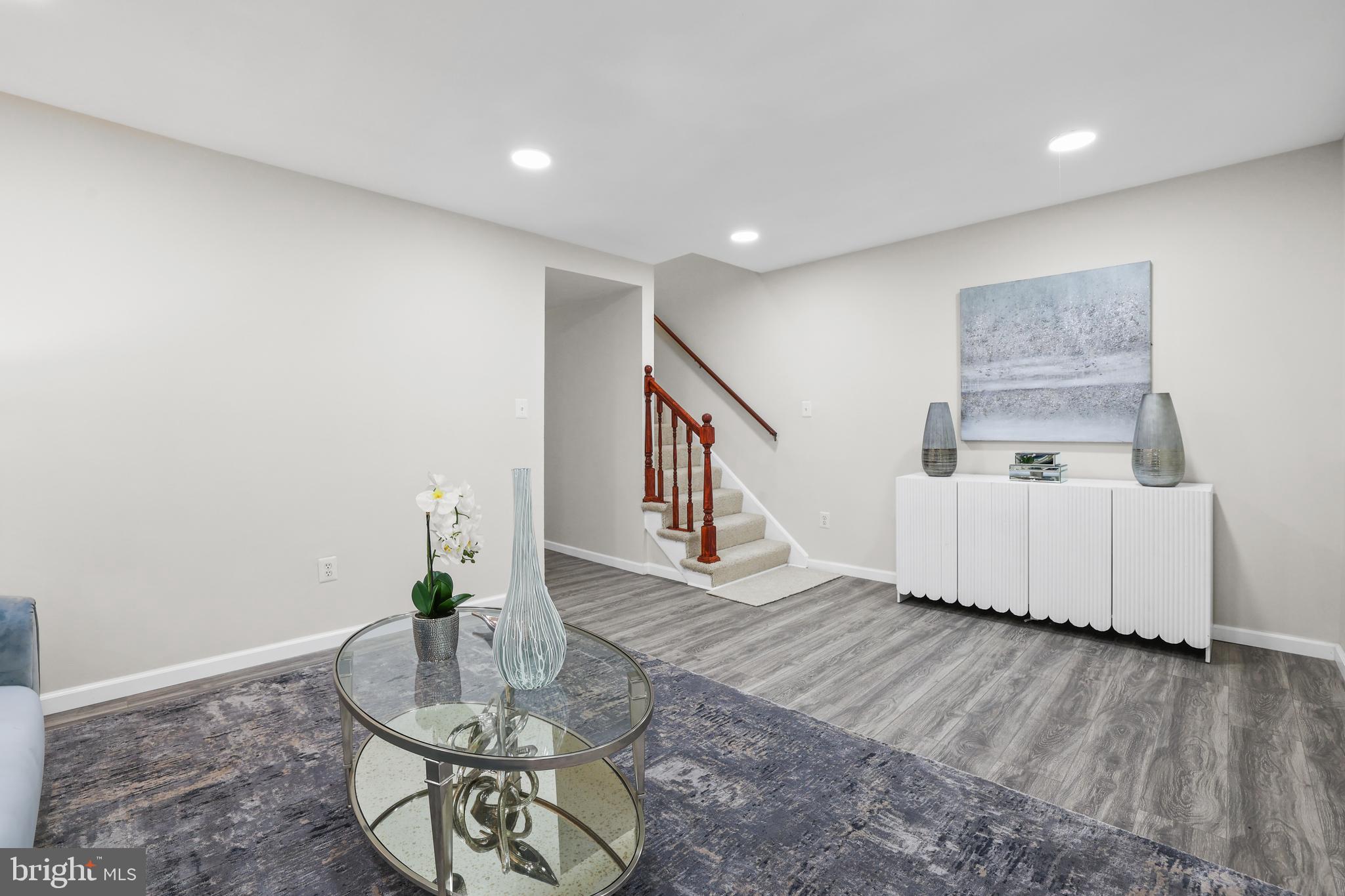 DALE CITY - Residential