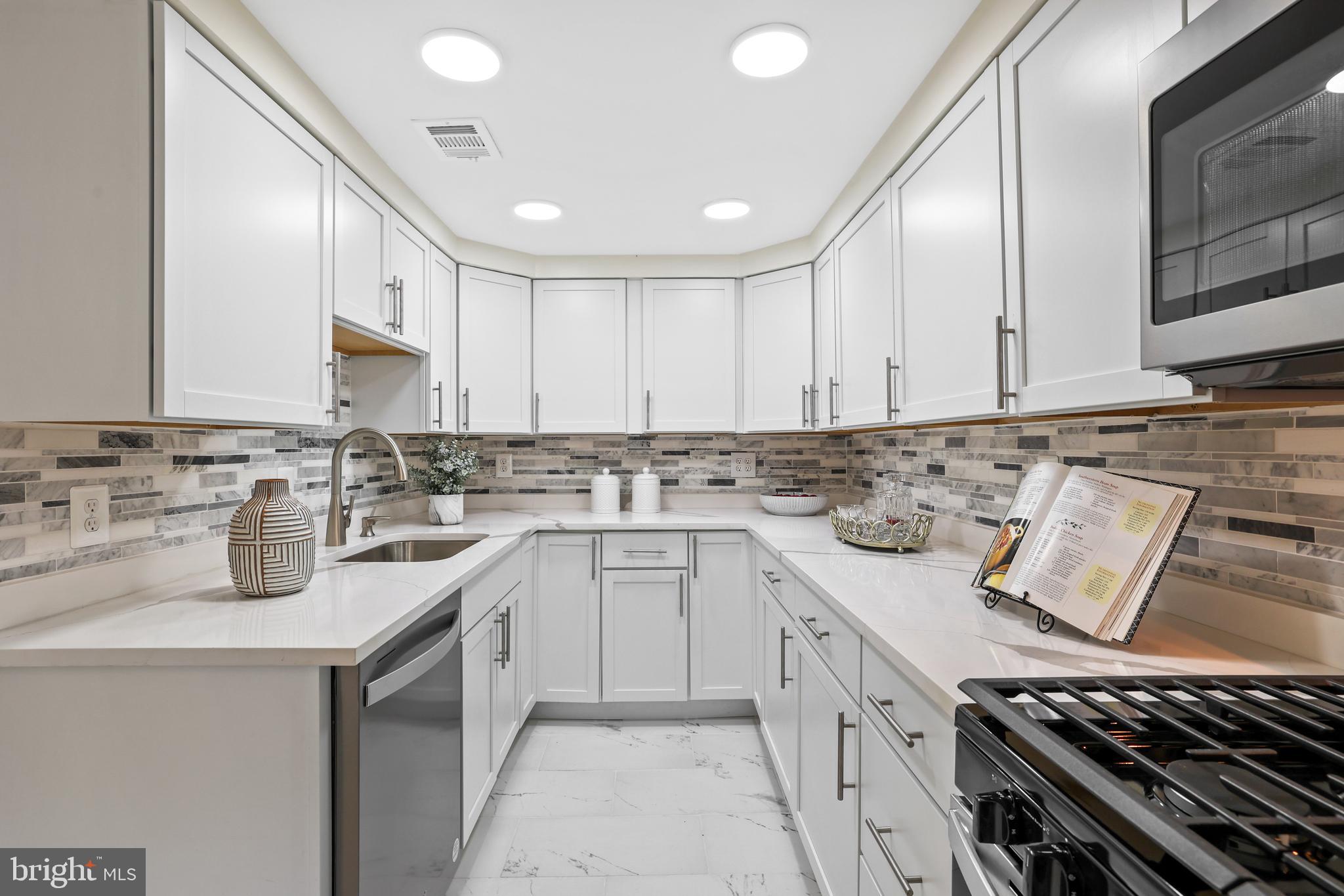 DALE CITY - Residential