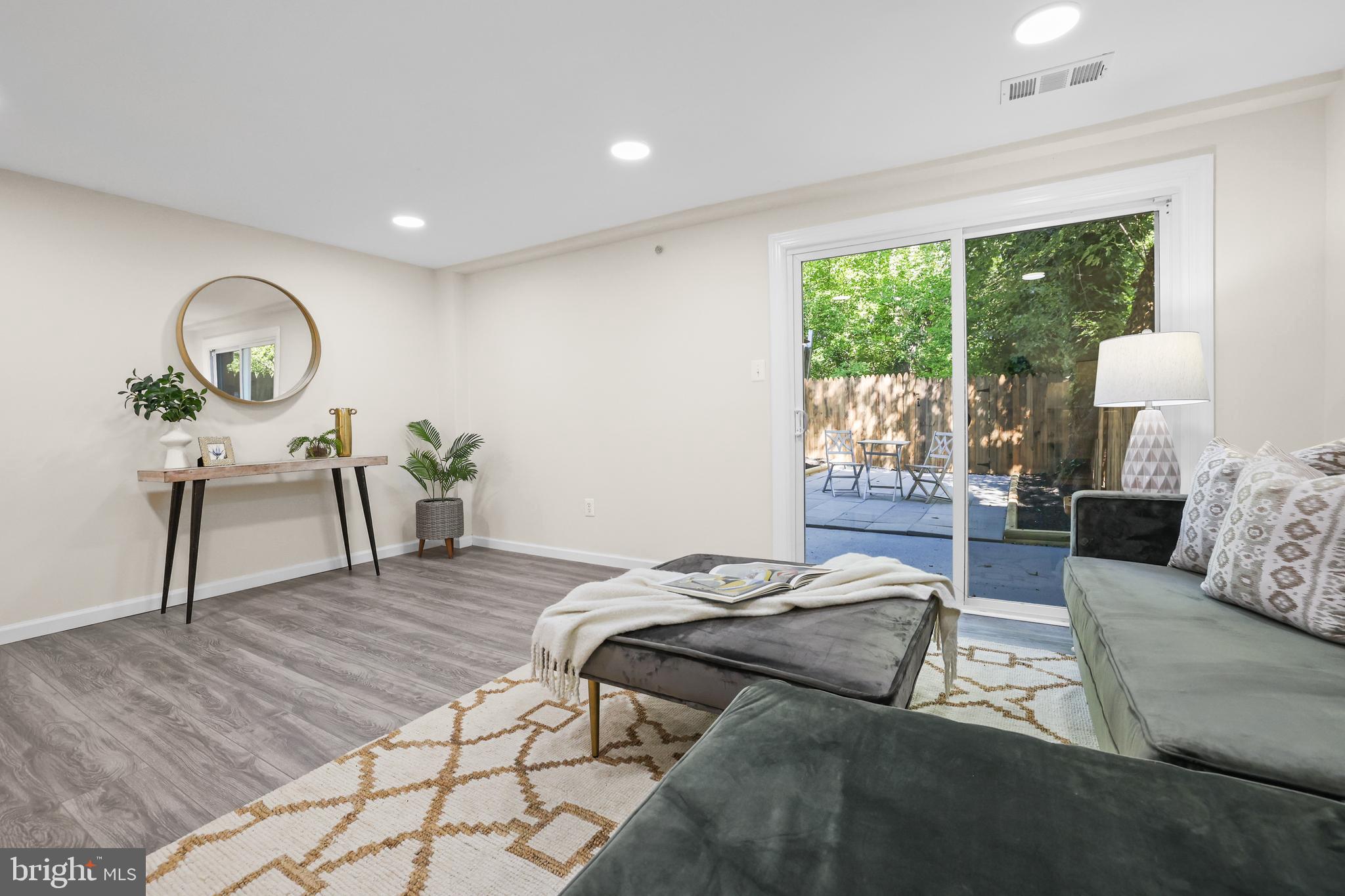 DALE CITY - Residential