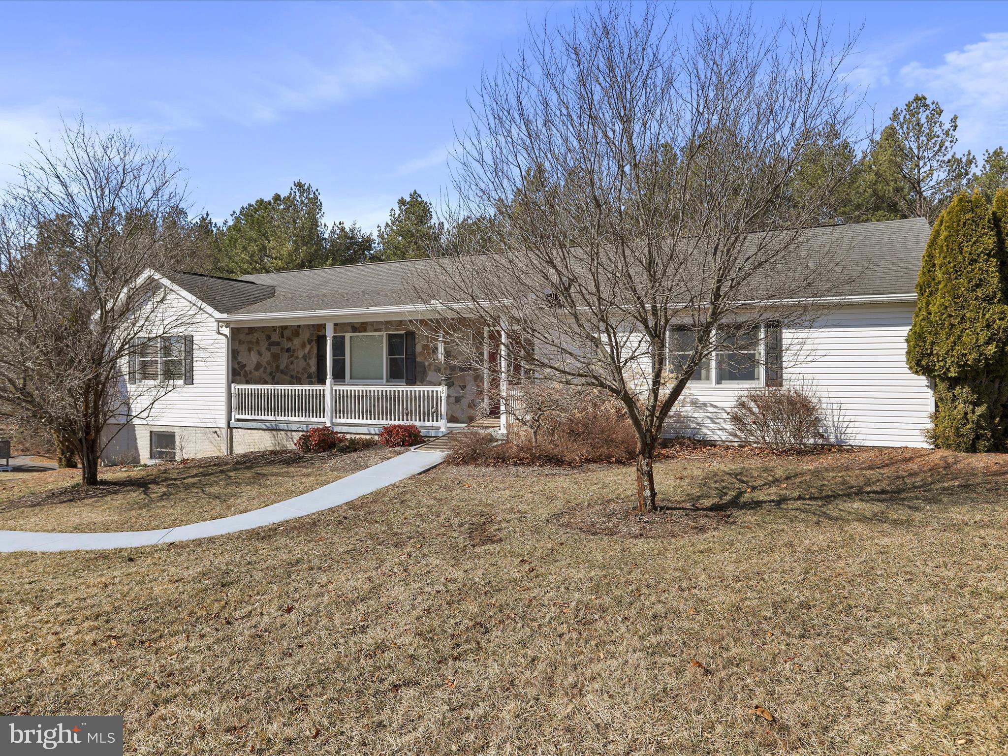 FAIRVIEW OAKS - Residential