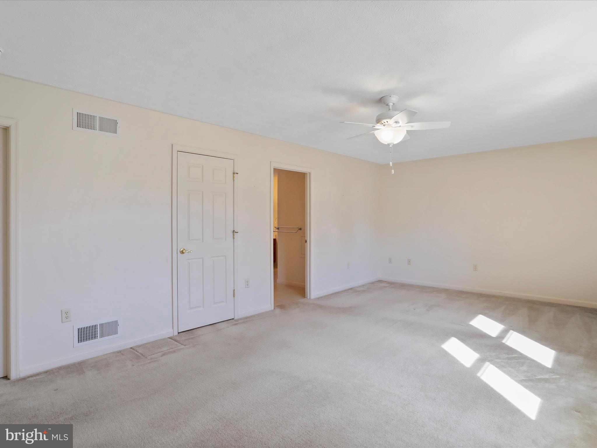 FAIRVIEW OAKS - Residential