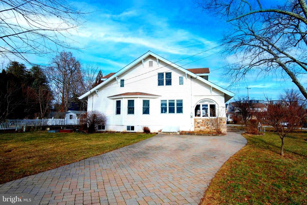 Photo of 14 Williams Lane, HATBORO, PA 19040 (MLS # PAMC2165408)