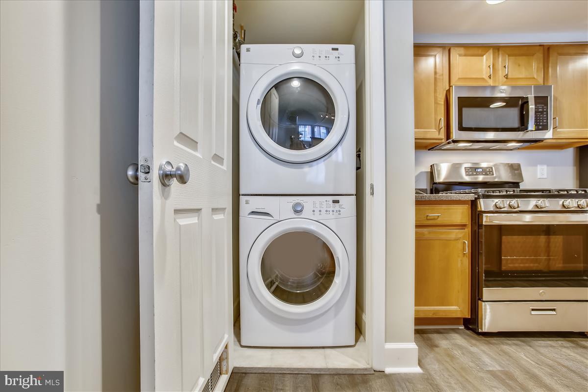 STATION SQUARE - Residential Lease