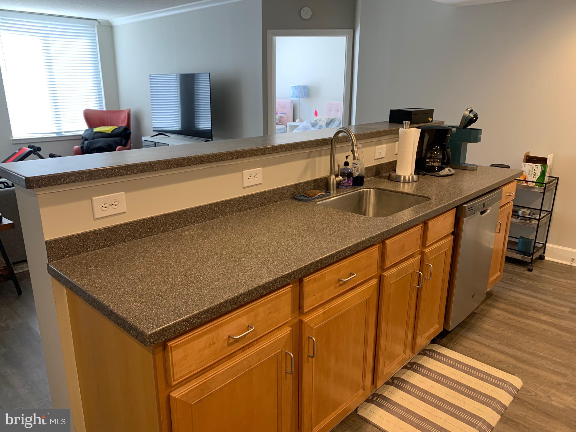 STATION SQUARE - Residential Lease