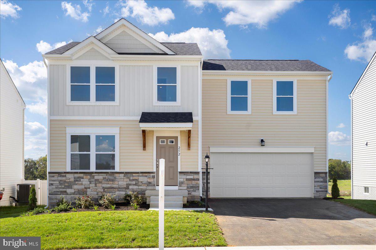 HUNTWELL WEST - Residential