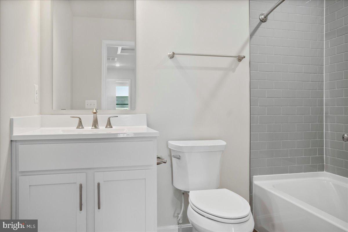 HUNTWELL WEST - Residential