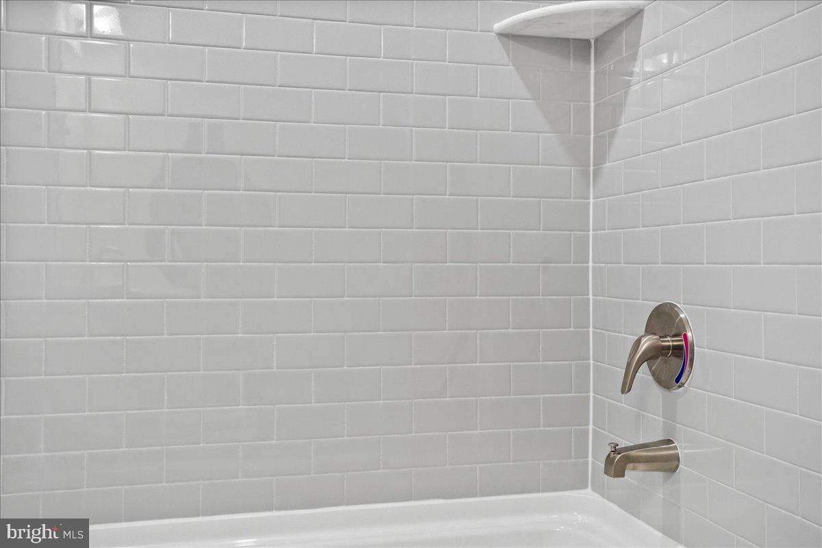 HUNTWELL WEST - Residential