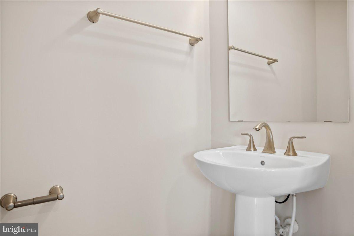 HUNTWELL WEST - Residential