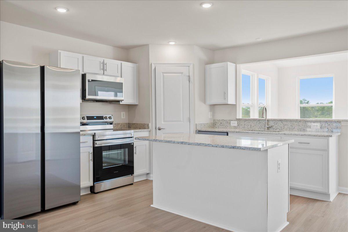 HUNTWELL WEST - Residential