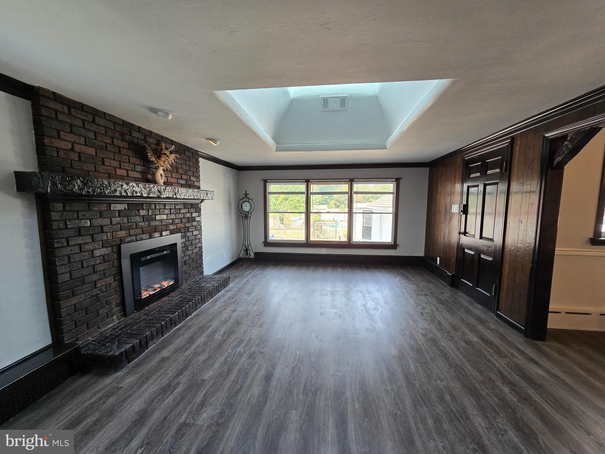 376 WHITE HORSE AVENUE