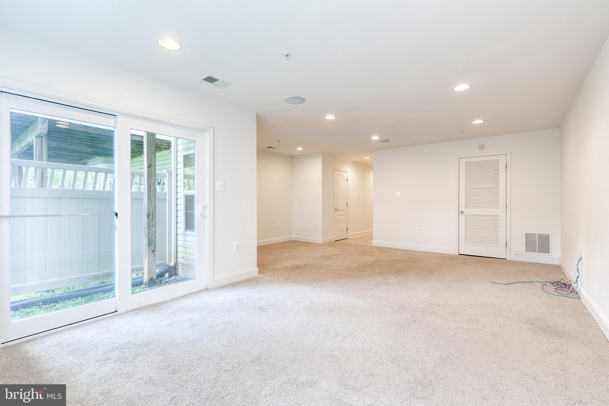 4322 VINTAGE IVY LANE