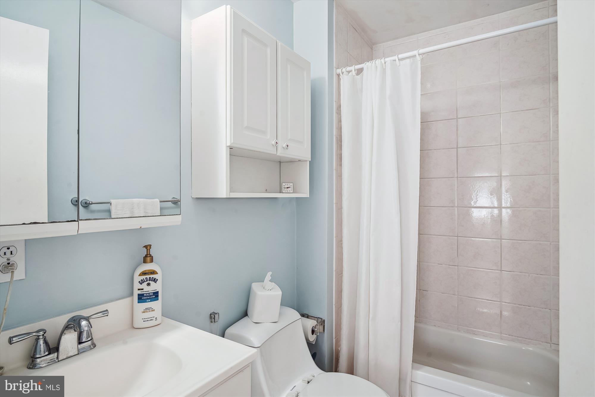 REGENCY ESTATES - Residential