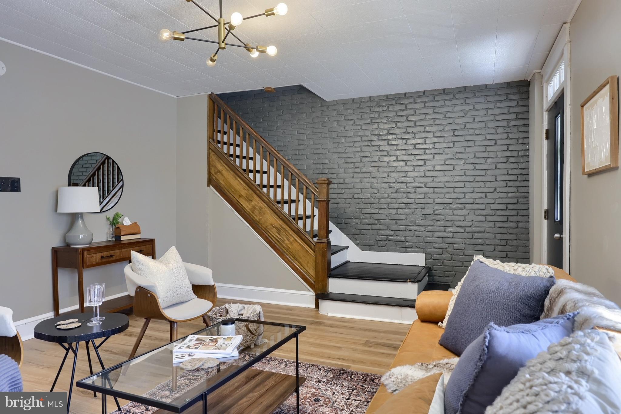 WEST END LANCASTER - Residential Lease