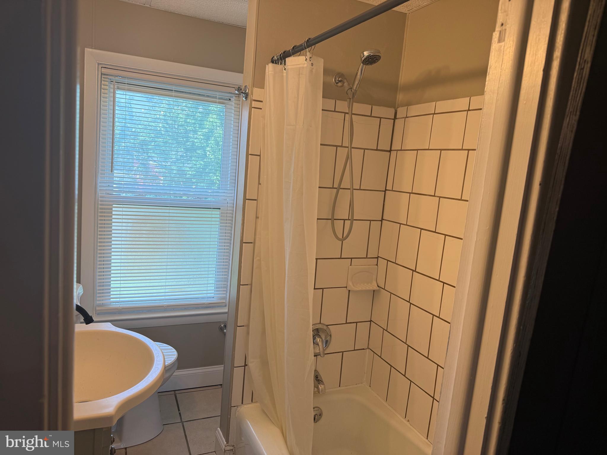 WEST END LANCASTER - Residential Lease