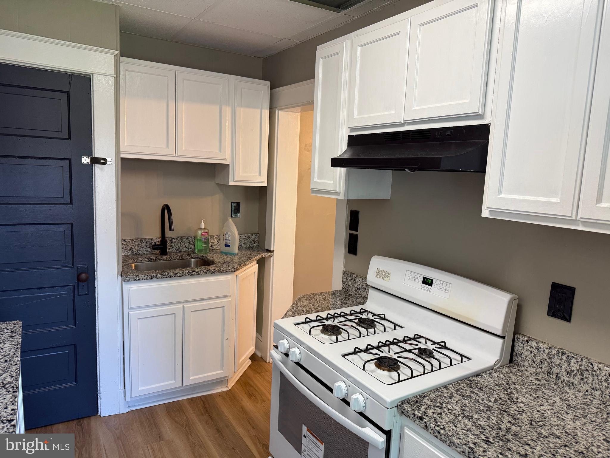 WEST END LANCASTER - Residential Lease