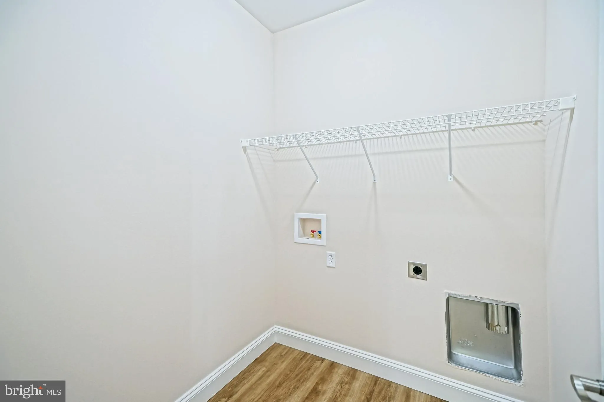 Milton, Delaware 19968, United States, 3 Bedrooms Bedrooms, ,3 BathroomsBathrooms,Residential,Pending,133402