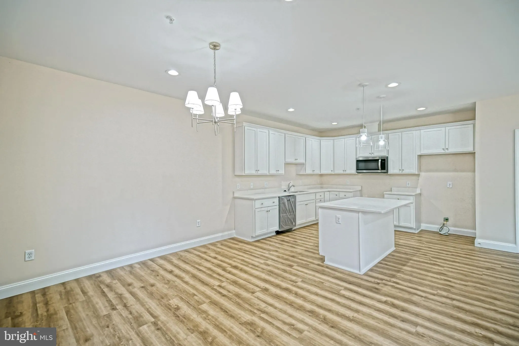 Milton, Delaware 19968, United States, 3 Bedrooms Bedrooms, ,3 BathroomsBathrooms,Residential,Pending,133402