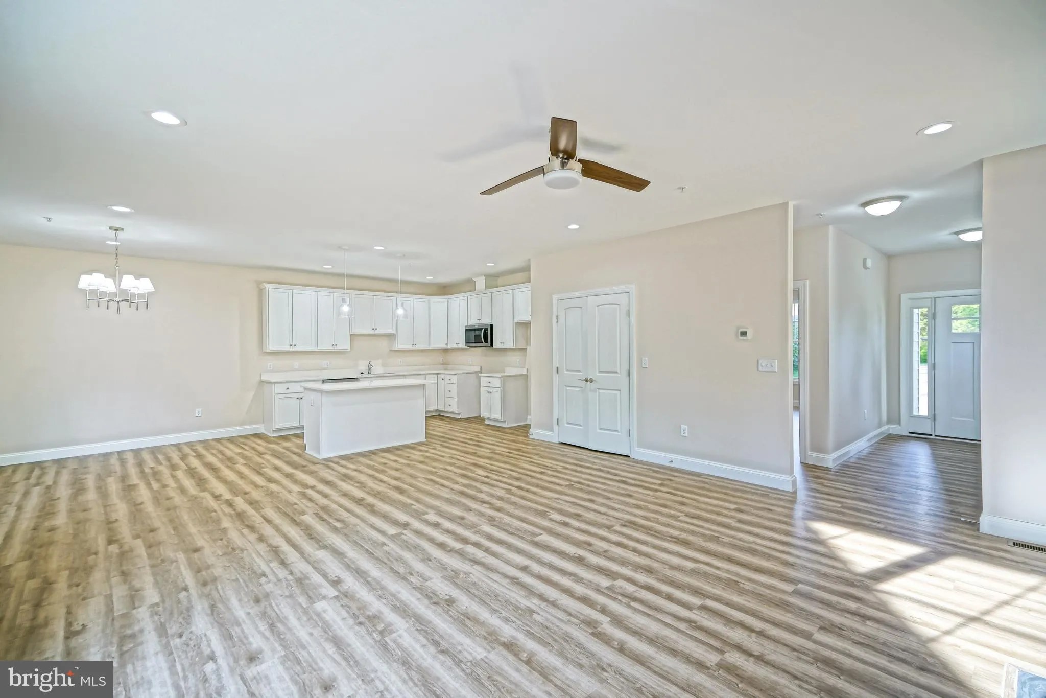 Milton, Delaware 19968, United States, 3 Bedrooms Bedrooms, ,3 BathroomsBathrooms,Residential,Pending,133402