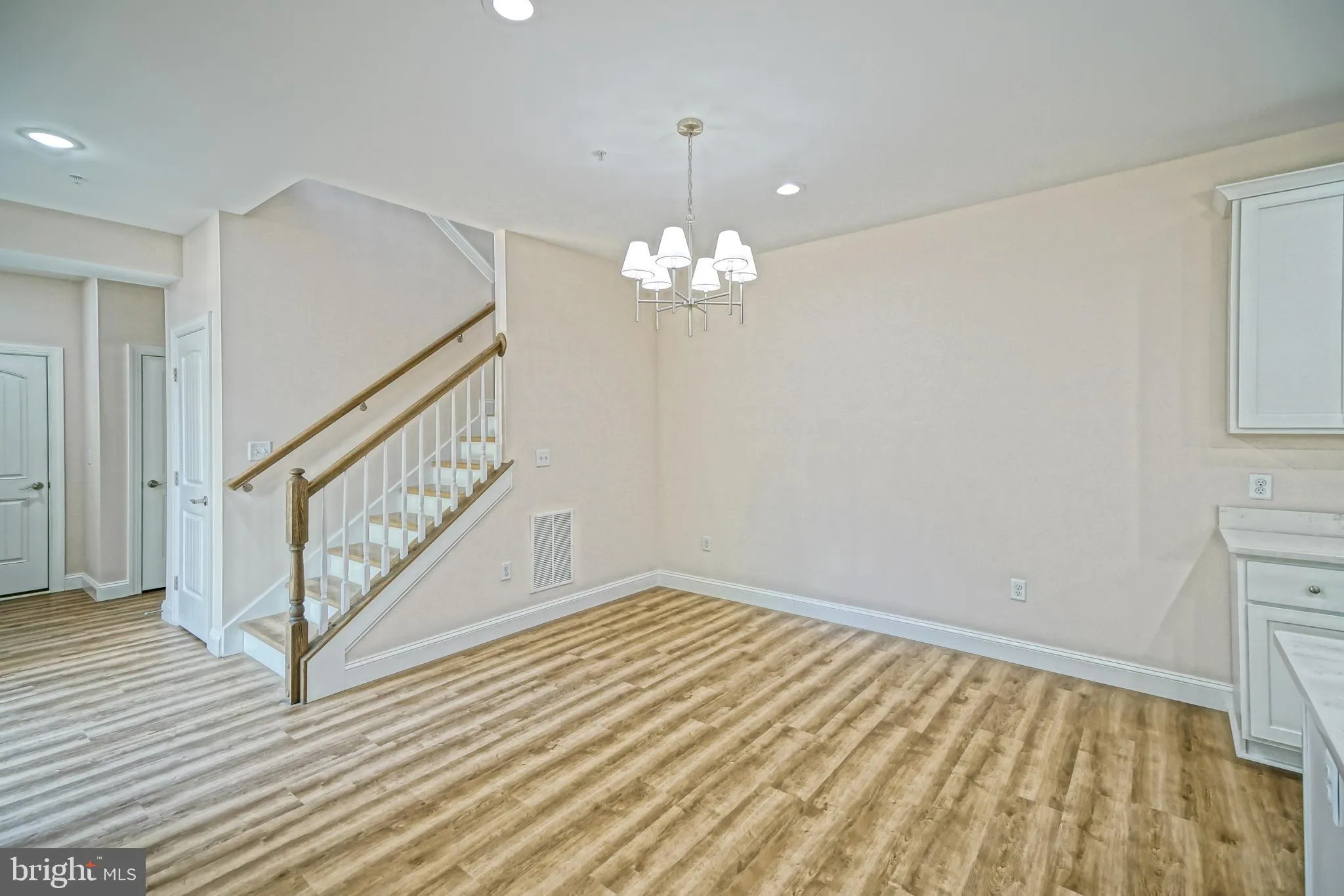 Milton, Delaware 19968, United States, 3 Bedrooms Bedrooms, ,3 BathroomsBathrooms,Residential,Pending,133402