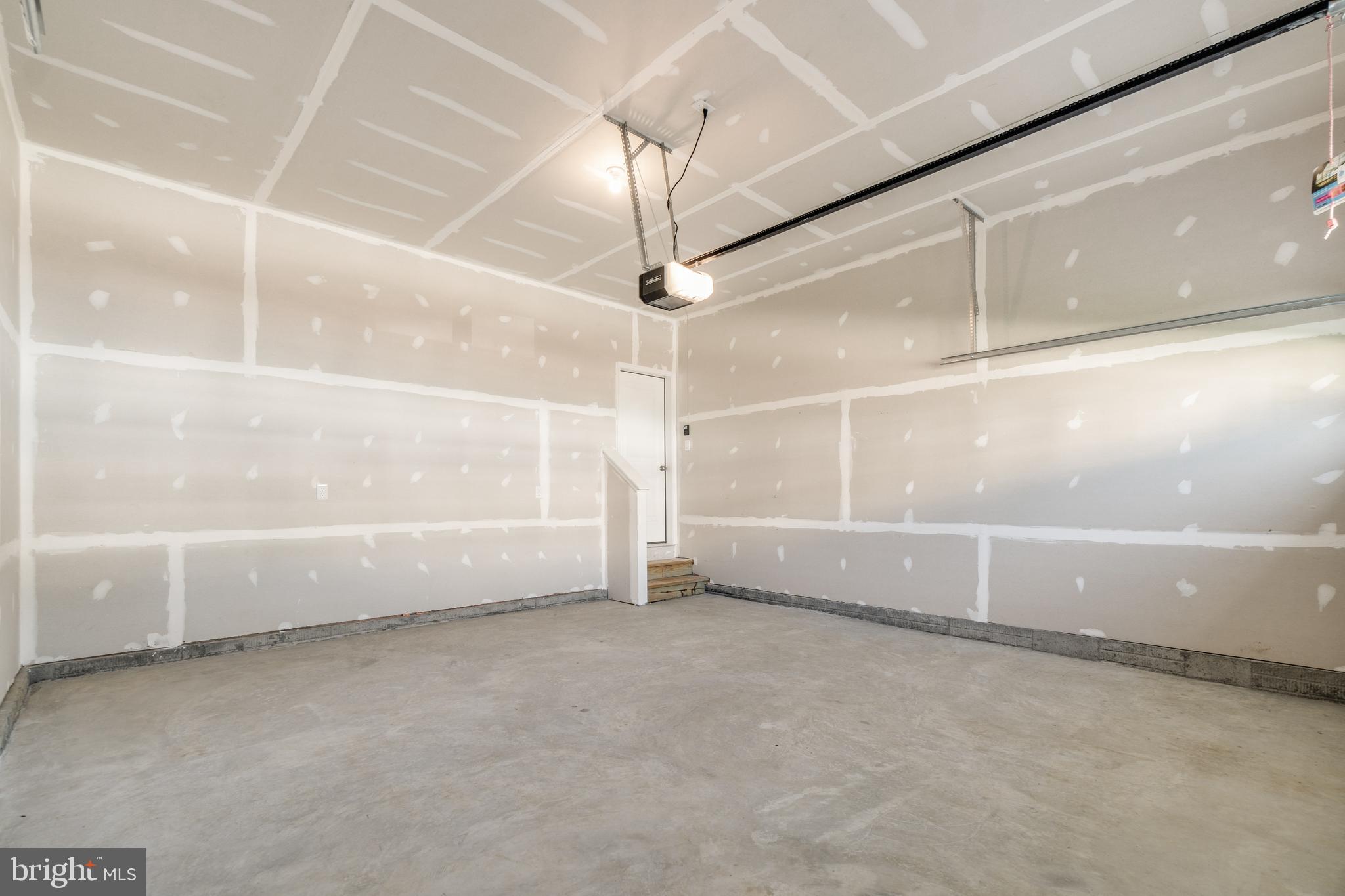 RED HILL - Residential