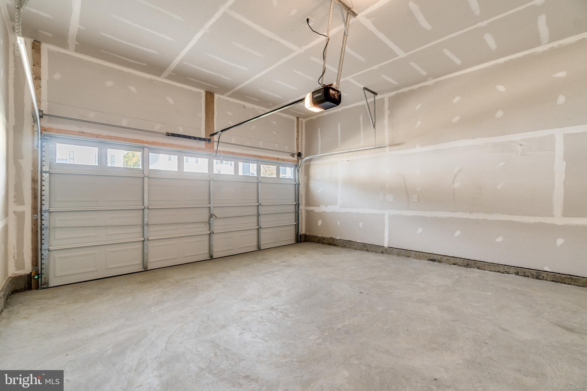 RED HILL - Residential