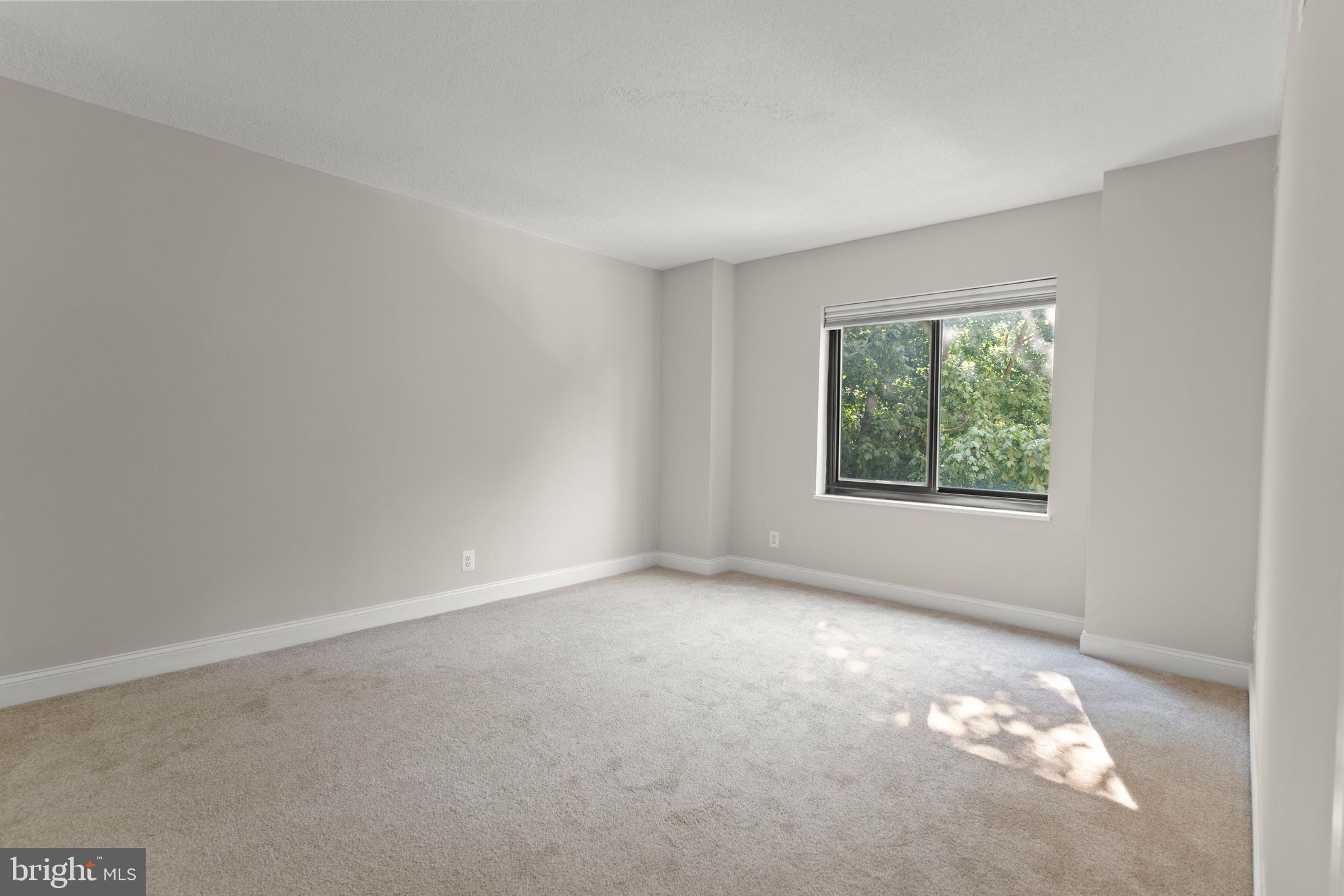 WATERGATE AT LANDMARK - Residential