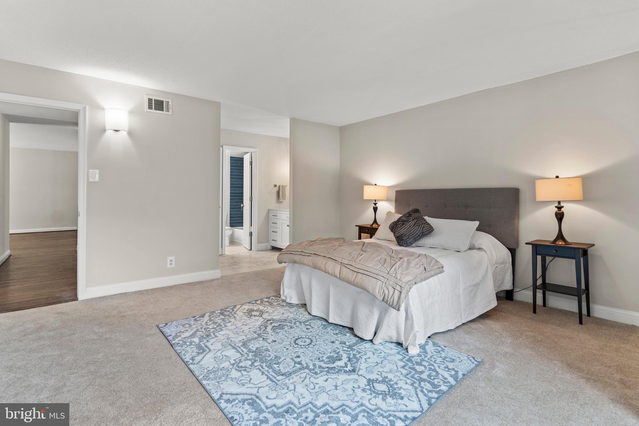 WATERGATE AT LANDMARK - Residential