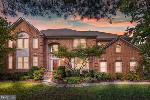 Photo of 1104 Safa Street, HERNDON, VA 20170 (MLS # VAFX2314402)