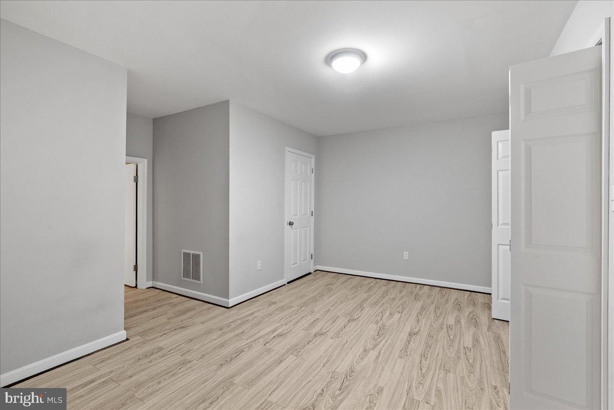 RESTON - Residential Lease