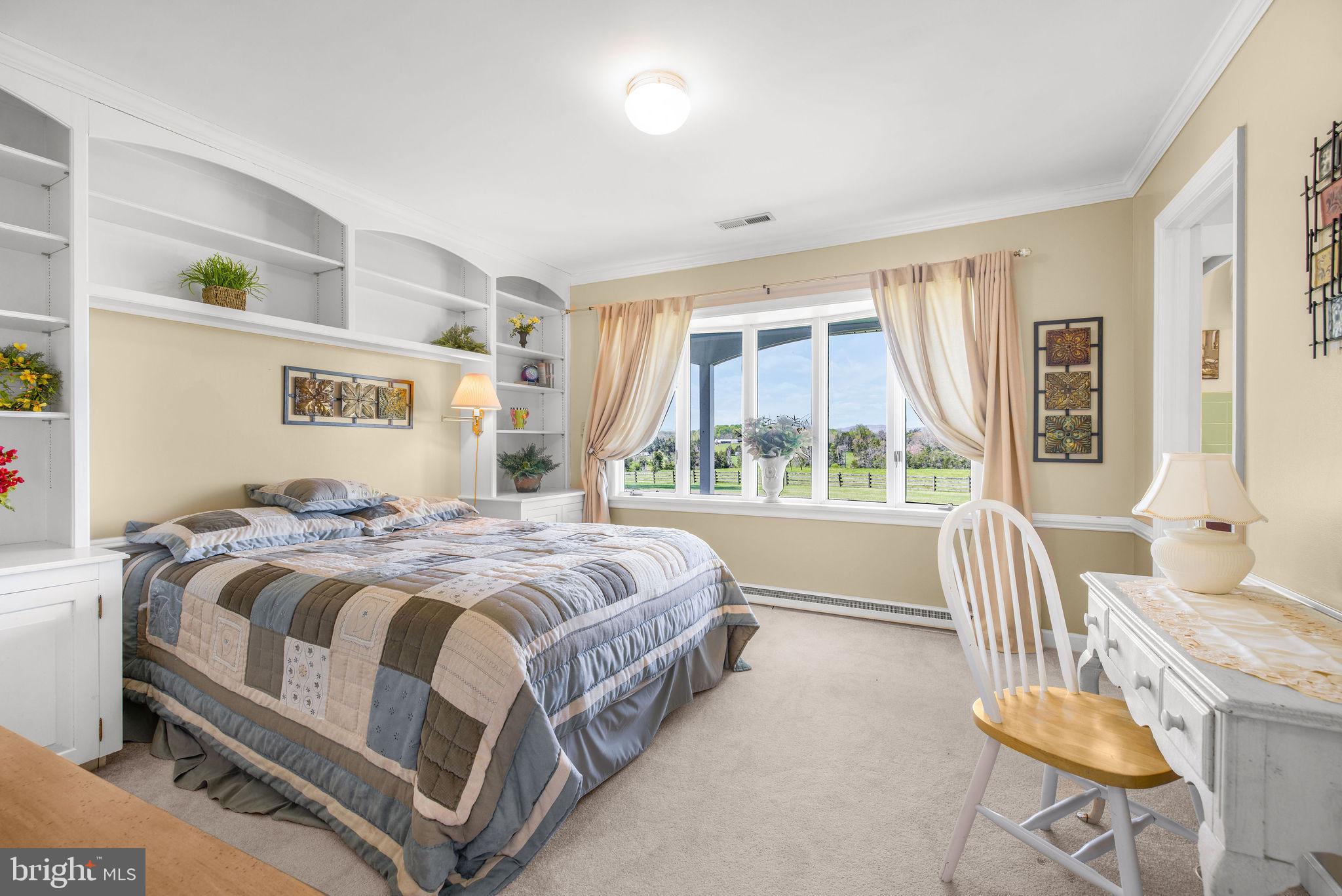 ROCK CASTLE CREEK - Farm