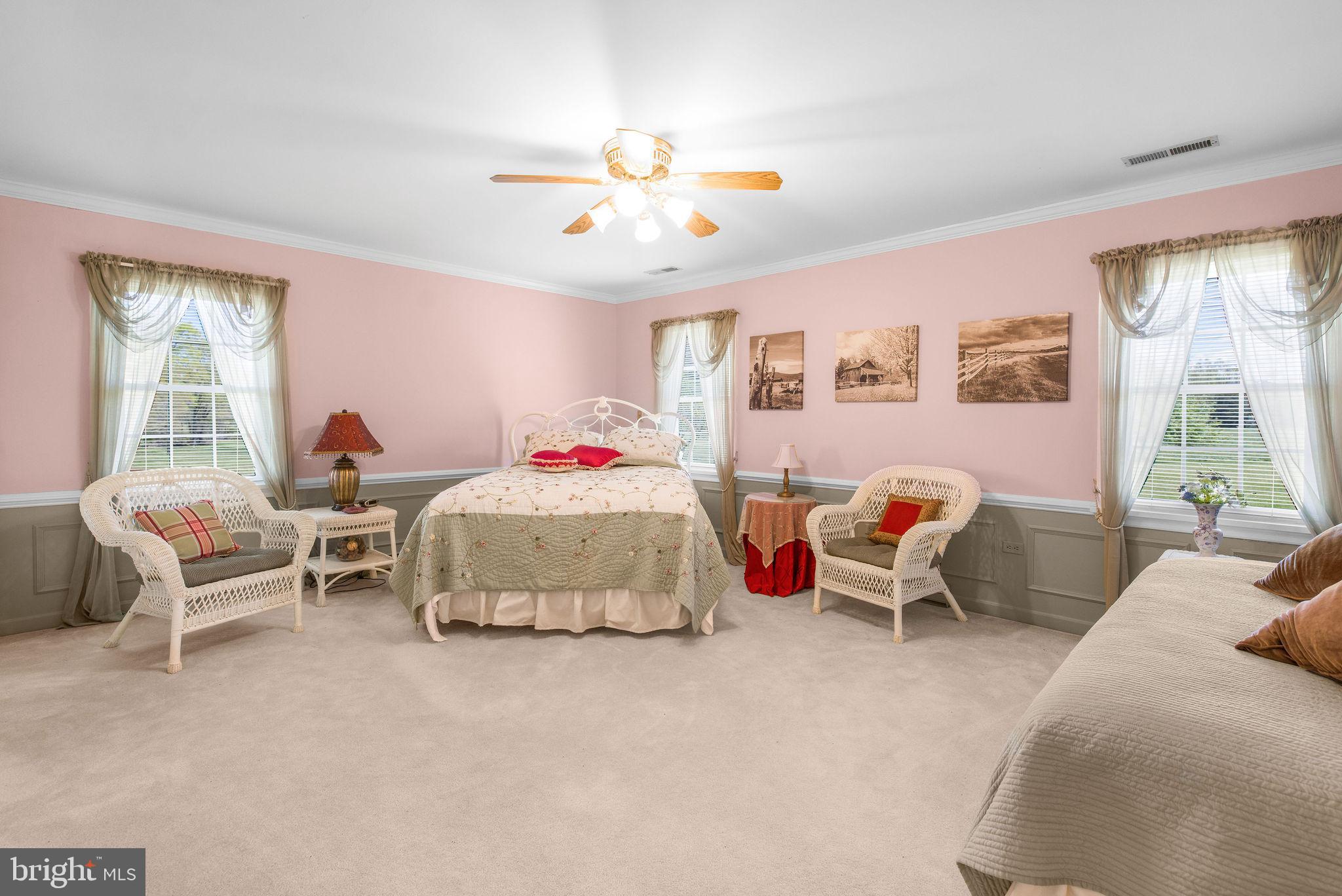 ROCK CASTLE CREEK - Farm