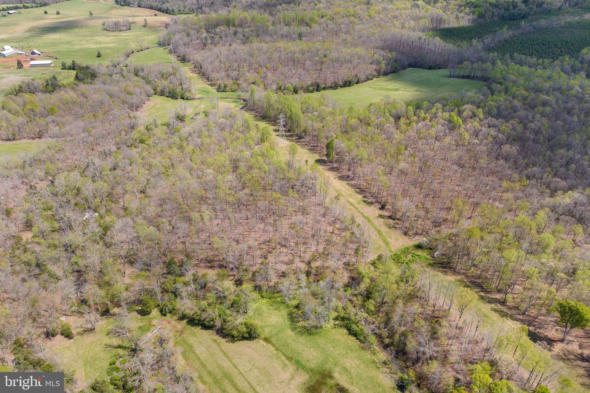 ROCK CASTLE CREEK - Farm