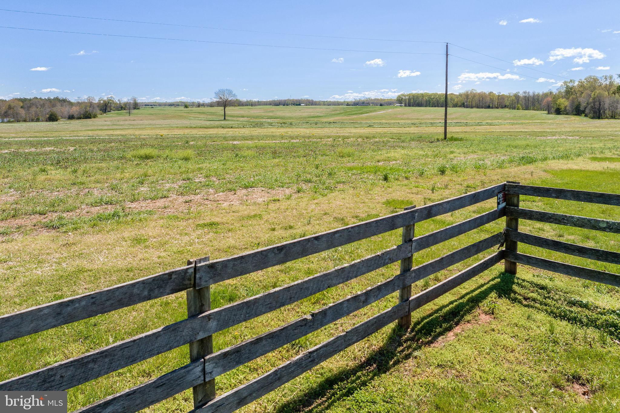 ROCK CASTLE CREEK - Farm