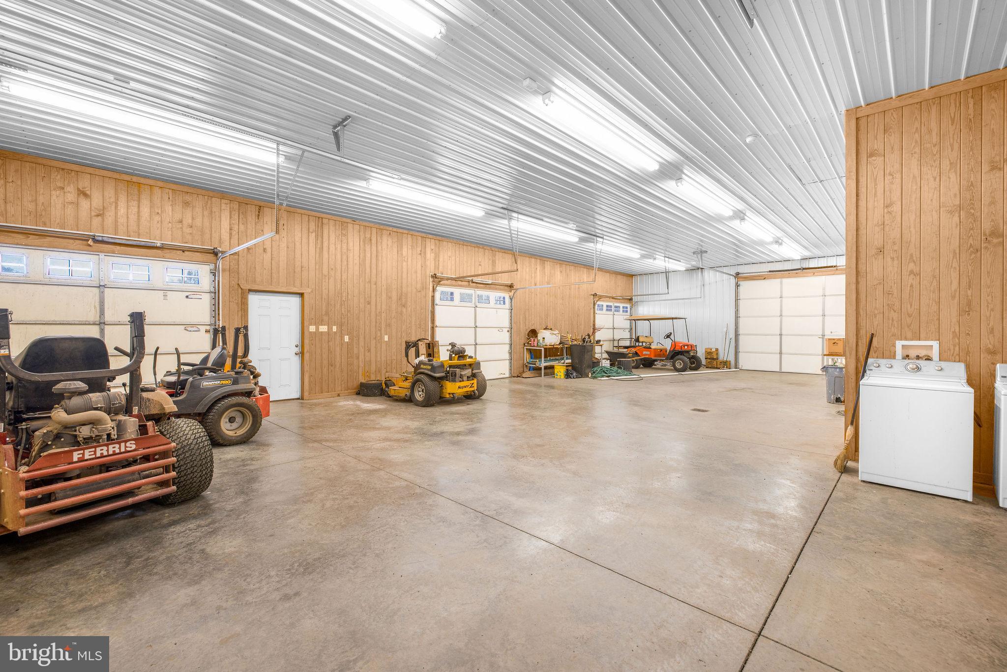 ROCK CASTLE CREEK - Farm