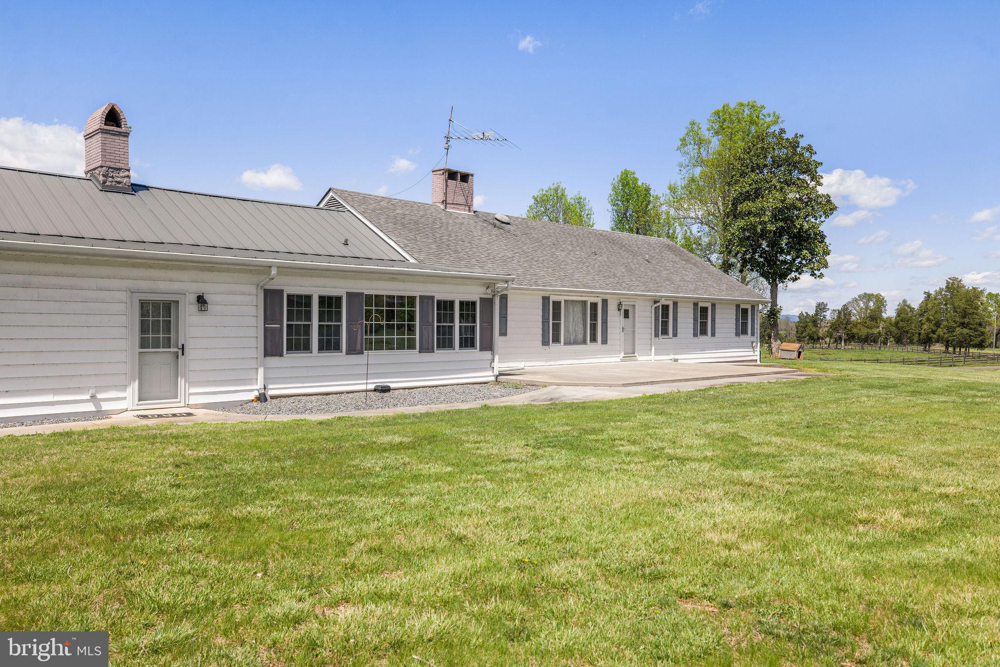 ROCK CASTLE CREEK - Farm