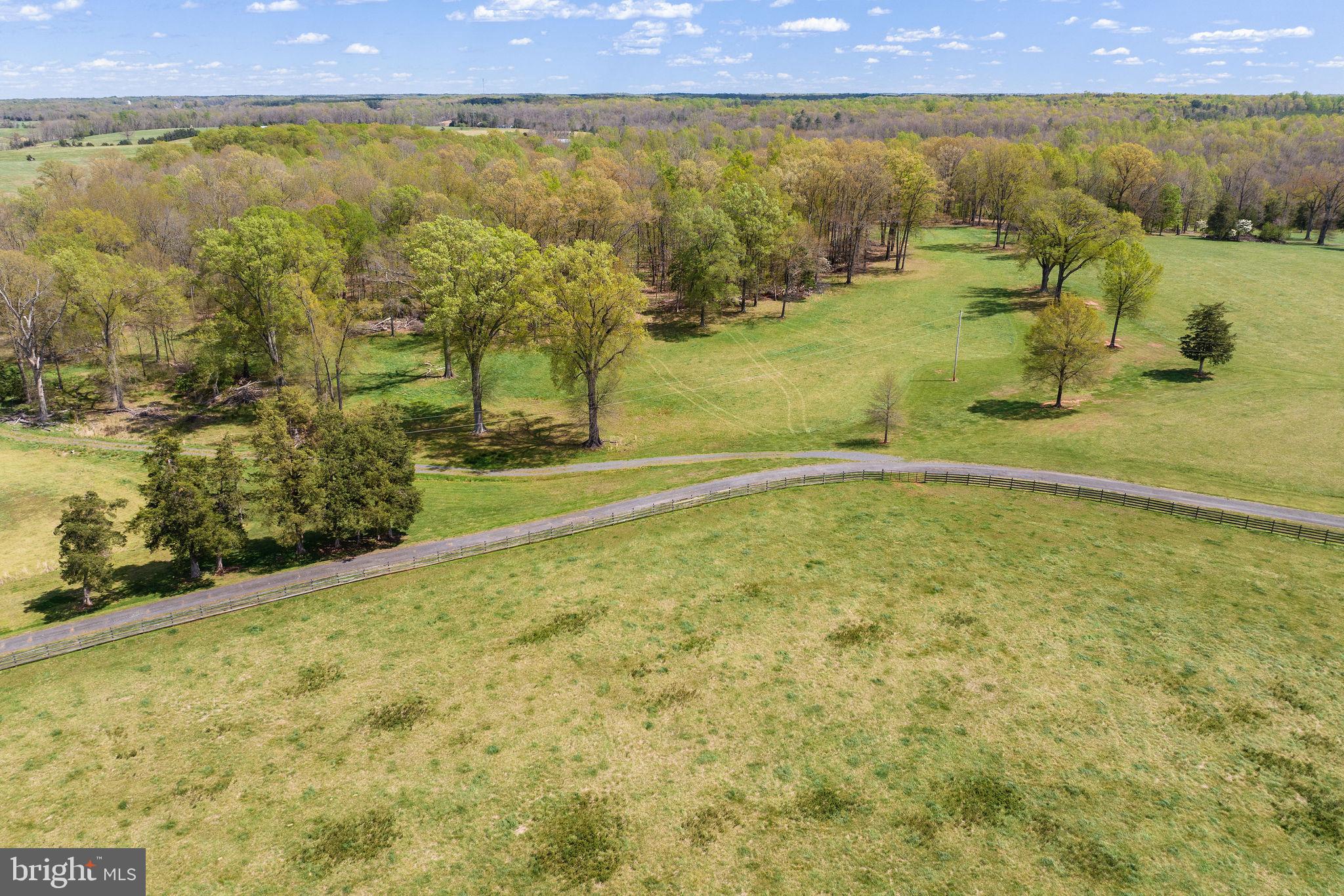 ROCK CASTLE CREEK - Farm