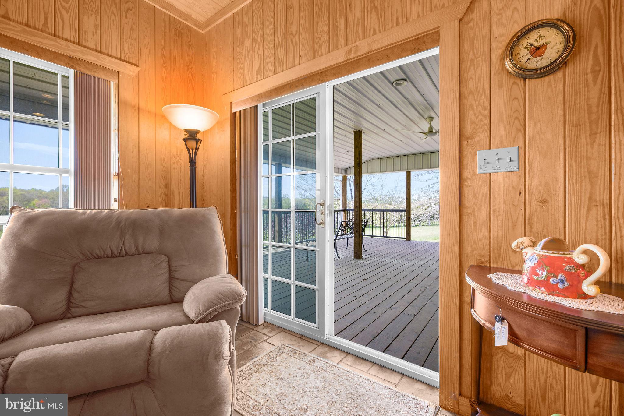 ROCK CASTLE CREEK - Farm