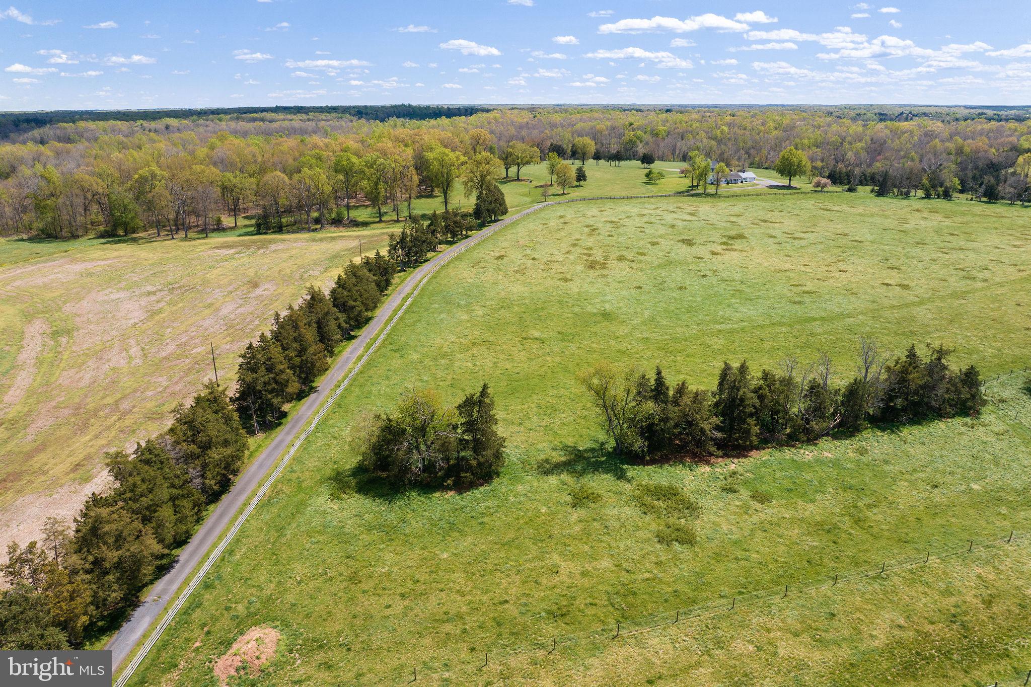 ROCK CASTLE CREEK - Farm