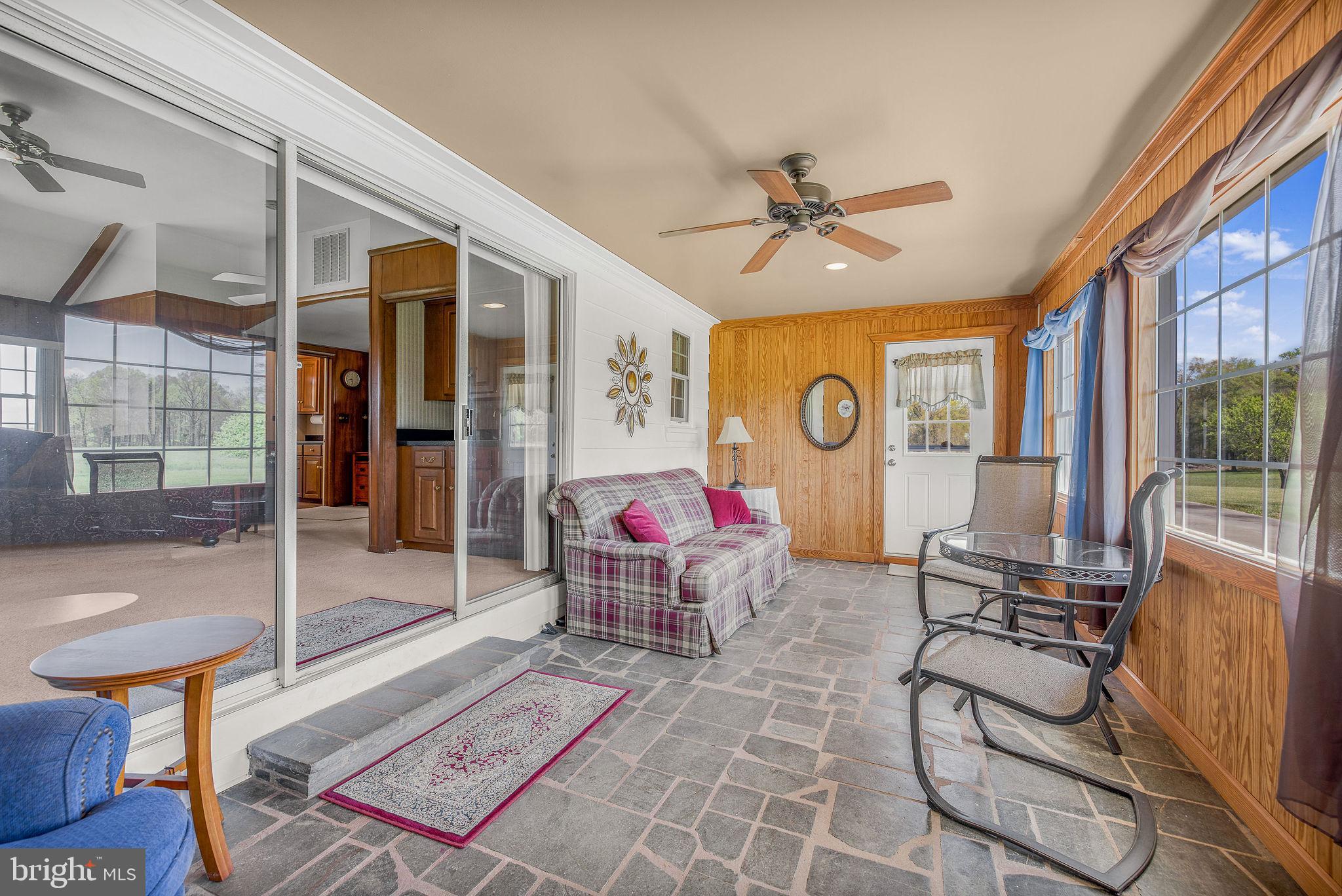 ROCK CASTLE CREEK - Farm