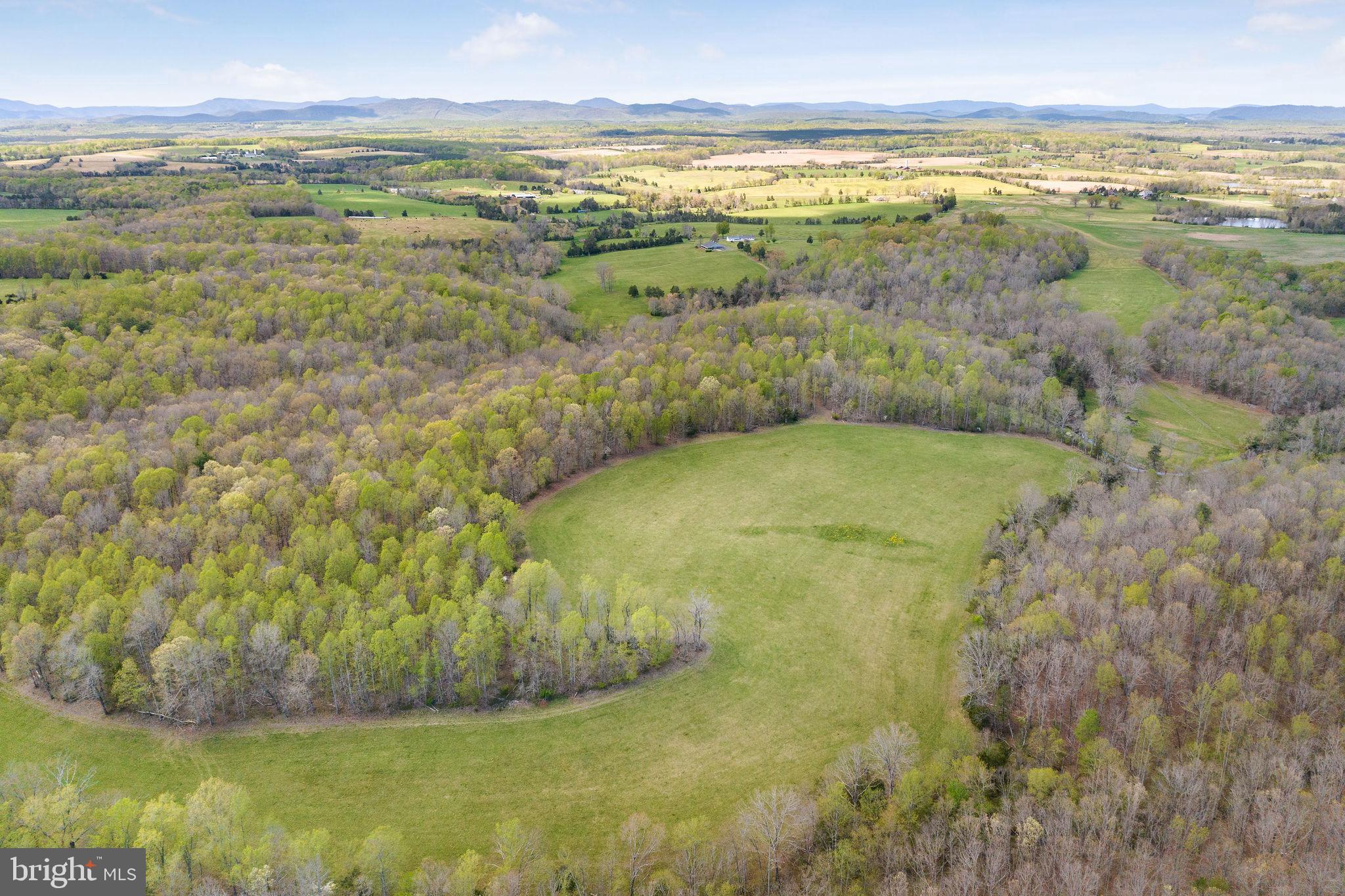 ROCK CASTLE CREEK - Farm