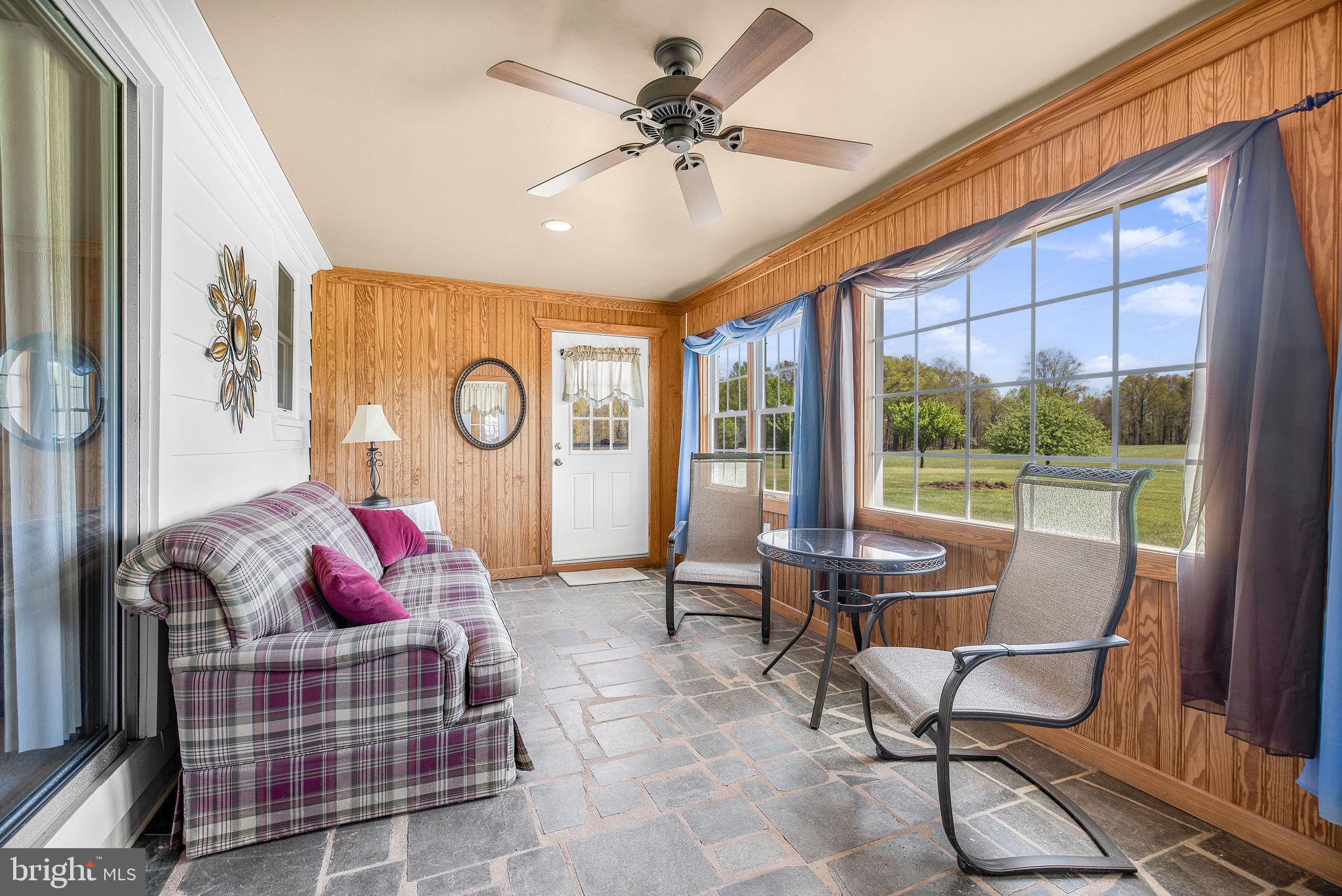 ROCK CASTLE CREEK - Farm