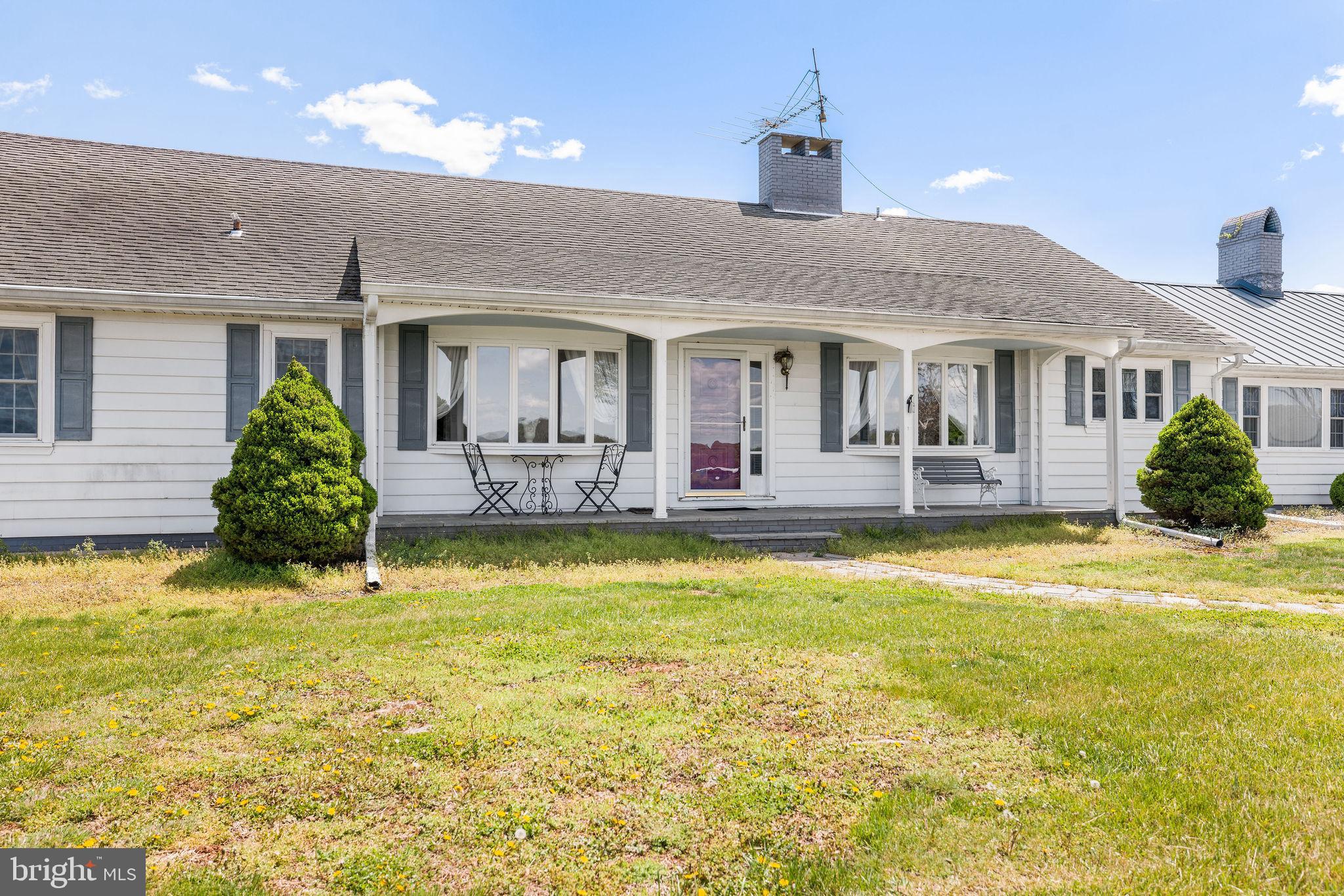 ROCK CASTLE CREEK - Farm