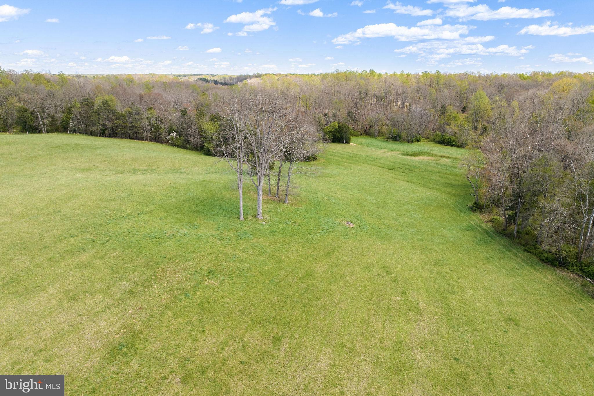 ROCK CASTLE CREEK - Farm